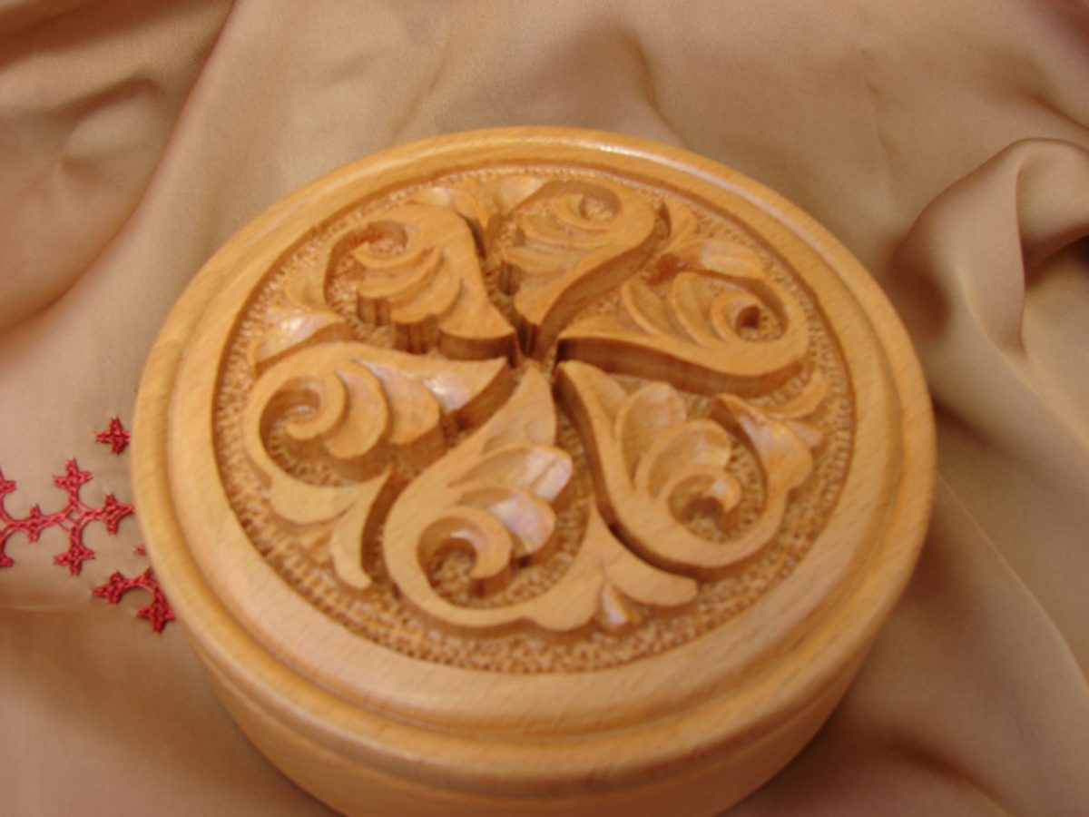 Round Wooden Jewelry Box