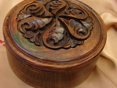Round Wooden Jewelry Box
