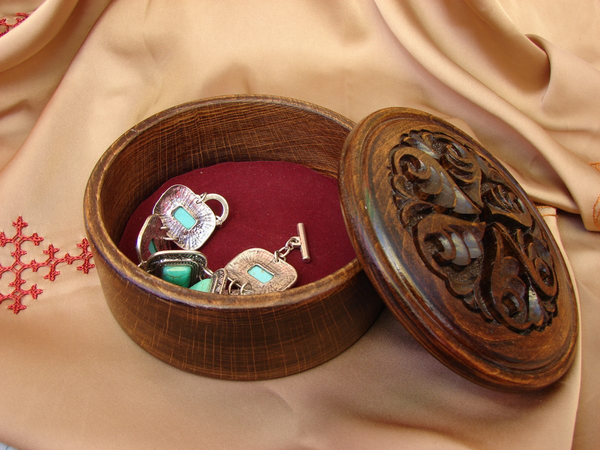 Round Wooden Jewelry Box