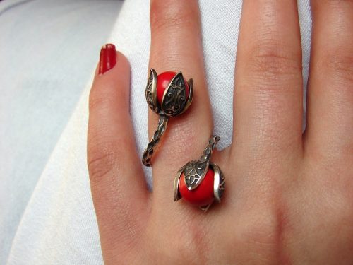 Set of Silver earrings and Ring