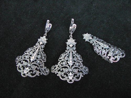Set of Silver earrings and Ring