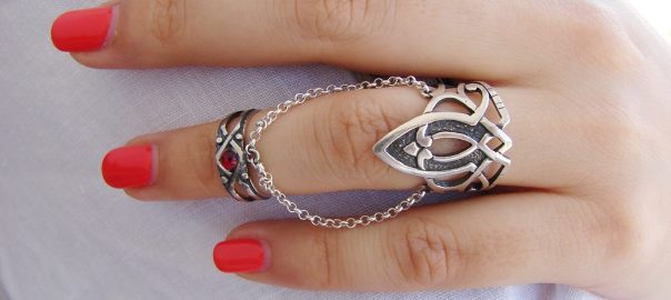 Double Rings Ethnic Style, Chains linked, Silver Adjustable multi-finger rings