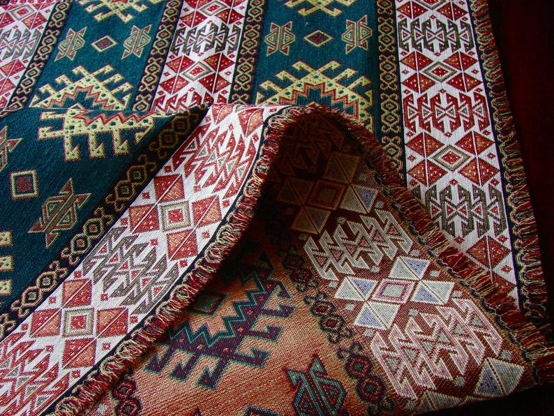 Ethnic Style Table Runner Armenian Carpet Ornament with 2 napkins