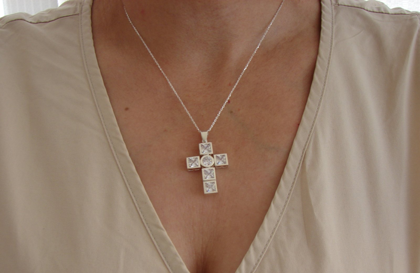 Cross Pendant Sterling Silver 925 with Cubic Zirconia - SunnyArmenia