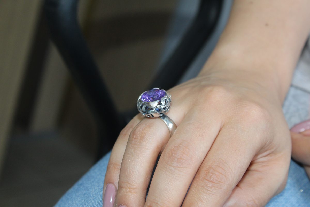 Large Ring Sterling Silver 925, decorated with sparkling Blue Cubic Zirconia