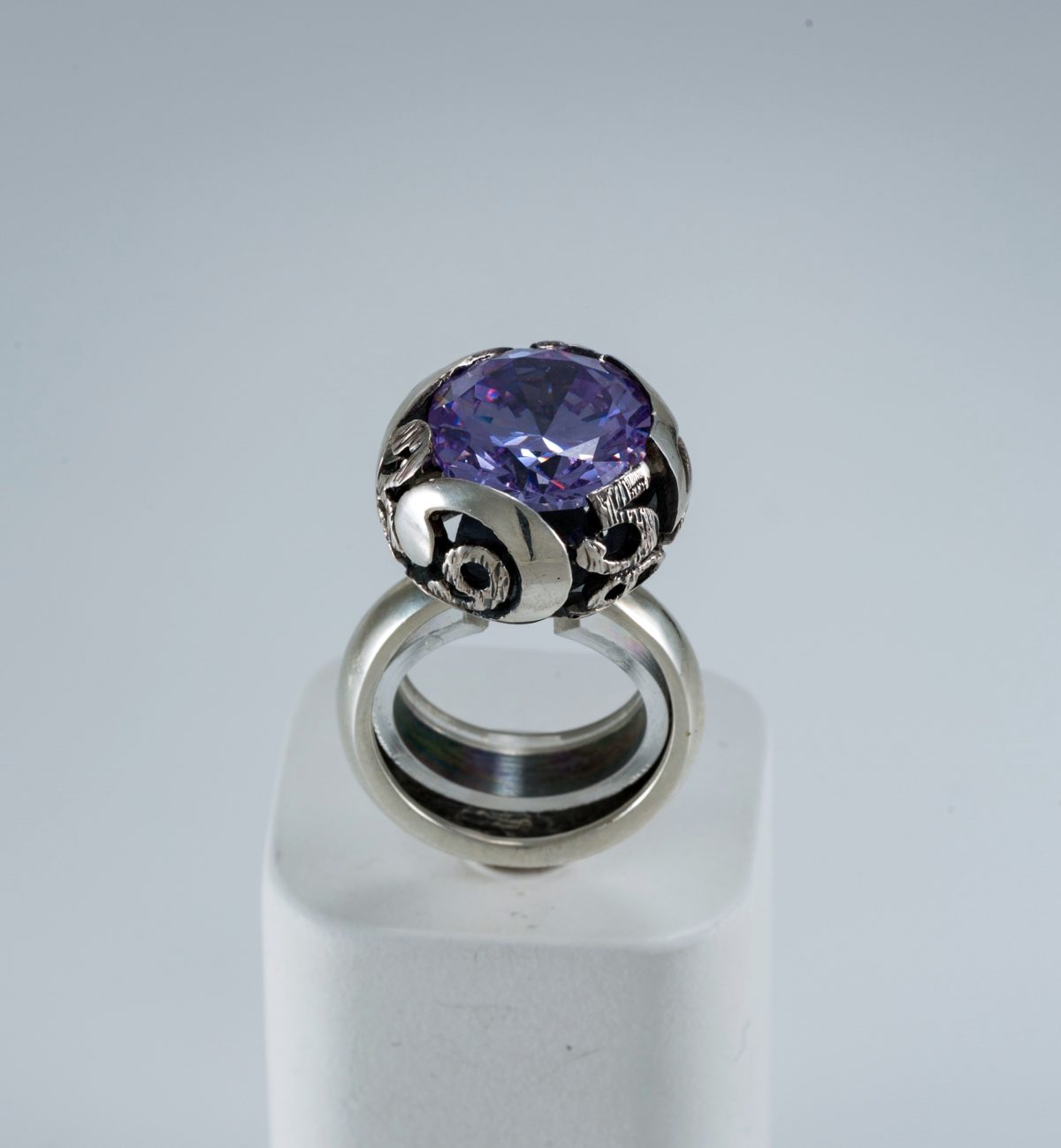 Large Ring Sterling Silver 925, decorated with sparkling Blue Cubic Zirconia