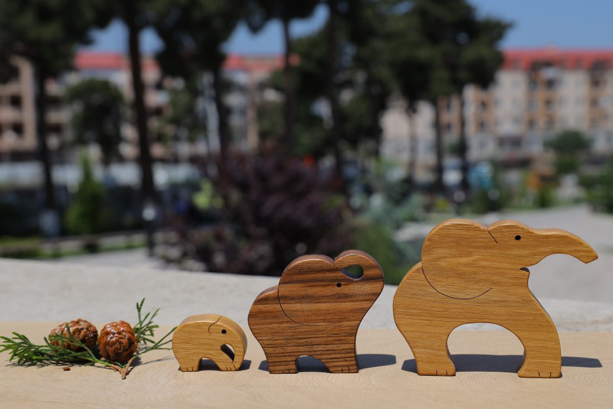 Wooden Puzzle Toy Elephant Family