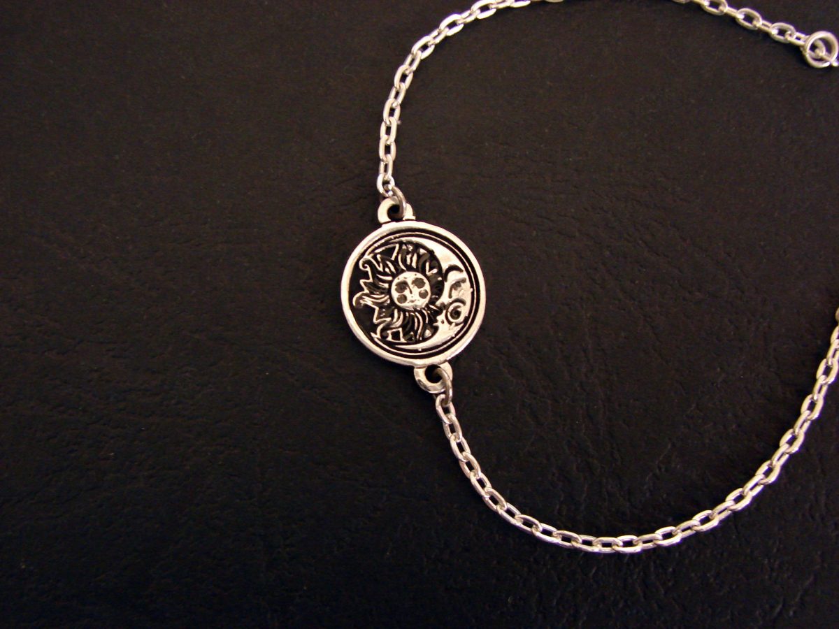 Sun and Moon Bracelet Sterling Silver 925, Day / Night Bracelet, Yin Yang Celestial Zodiac Mystic Charm Bracelet, Gift for Her